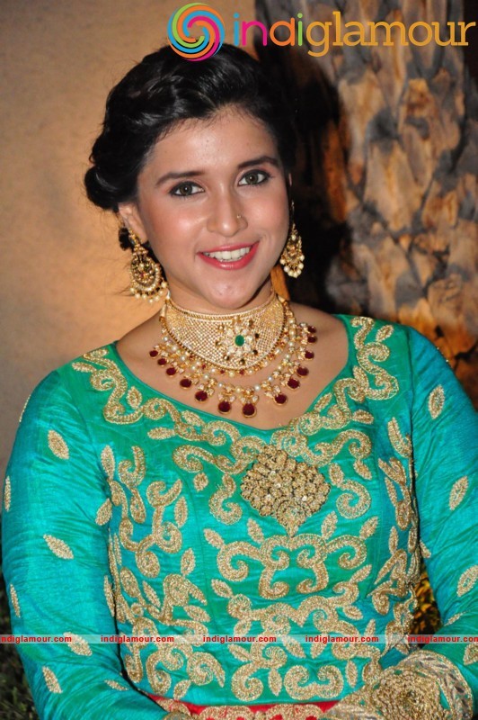 Mannara Chopra Latest Photos Gallery Actress hd photo