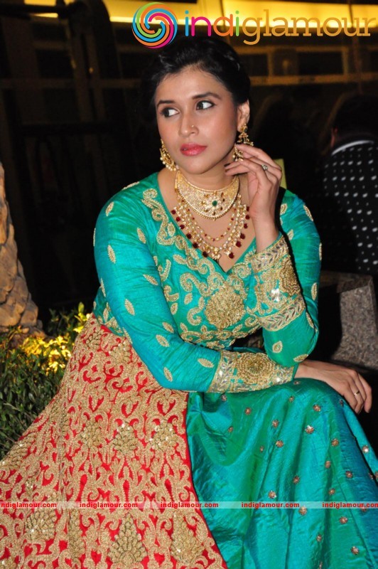 Mannara Chopra Latest Photos Gallery Actress hd photo