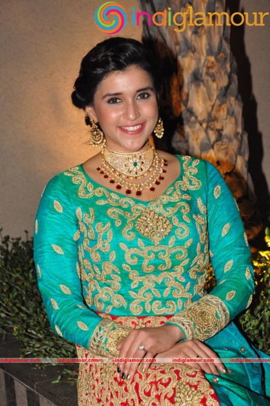 Mannara Chopra Latest Photos Gallery Actress hd photo