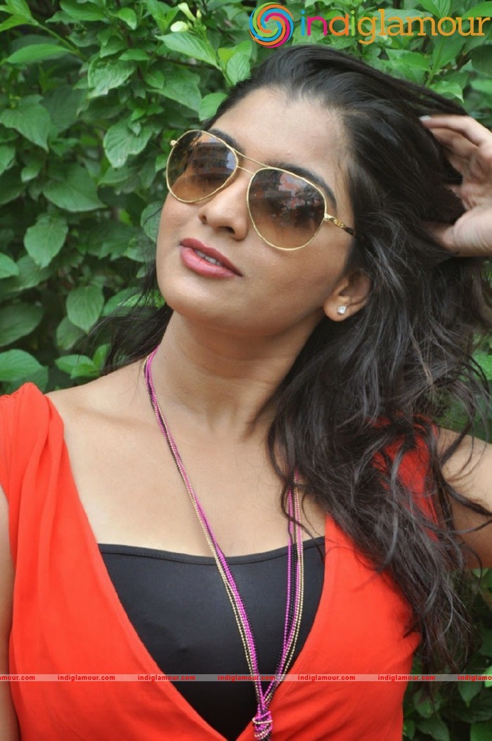 Madhuri Itagi Spicy and Hot Photos Actress hd photo