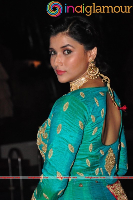 Mannara Chopra Latest Photo Gallery Actress hd photo