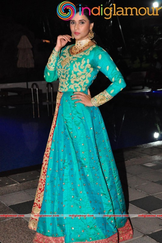 Mannara Chopra Latest Photo Gallery Actress hd photo