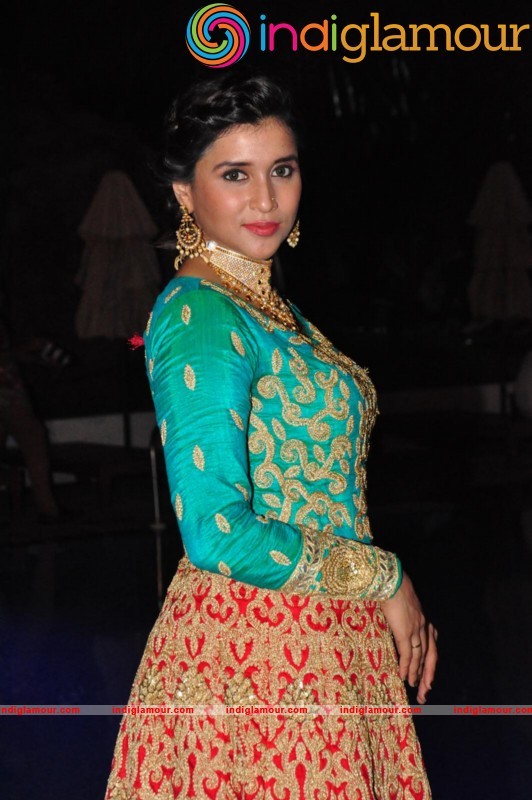 Mannara Chopra Latest Photo Gallery Actress hd photo