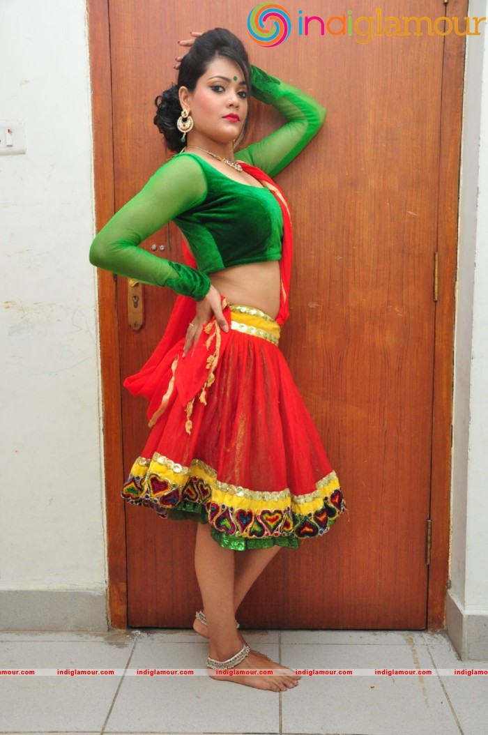 Riya Latest Photos Gallery Actress hd photo