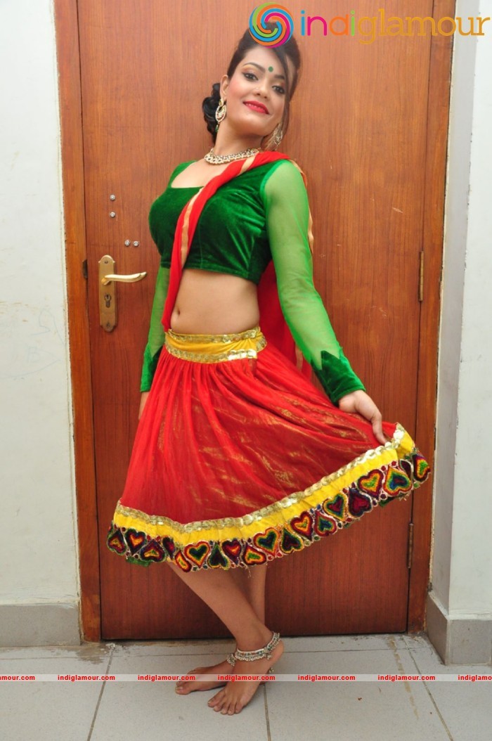 Riya Latest Photos Gallery Actress hd photo