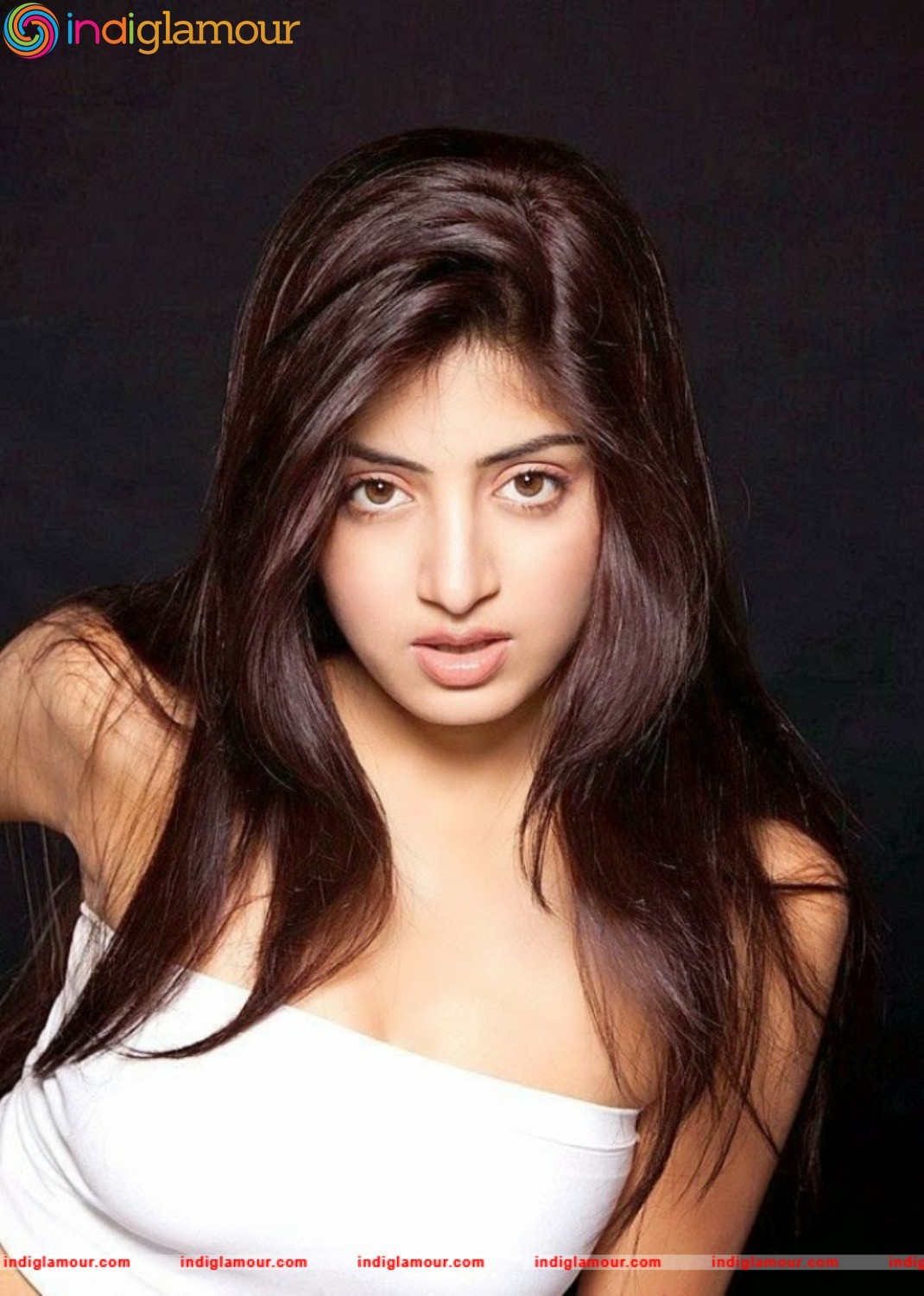 Poonam Kaur Actress hd photo