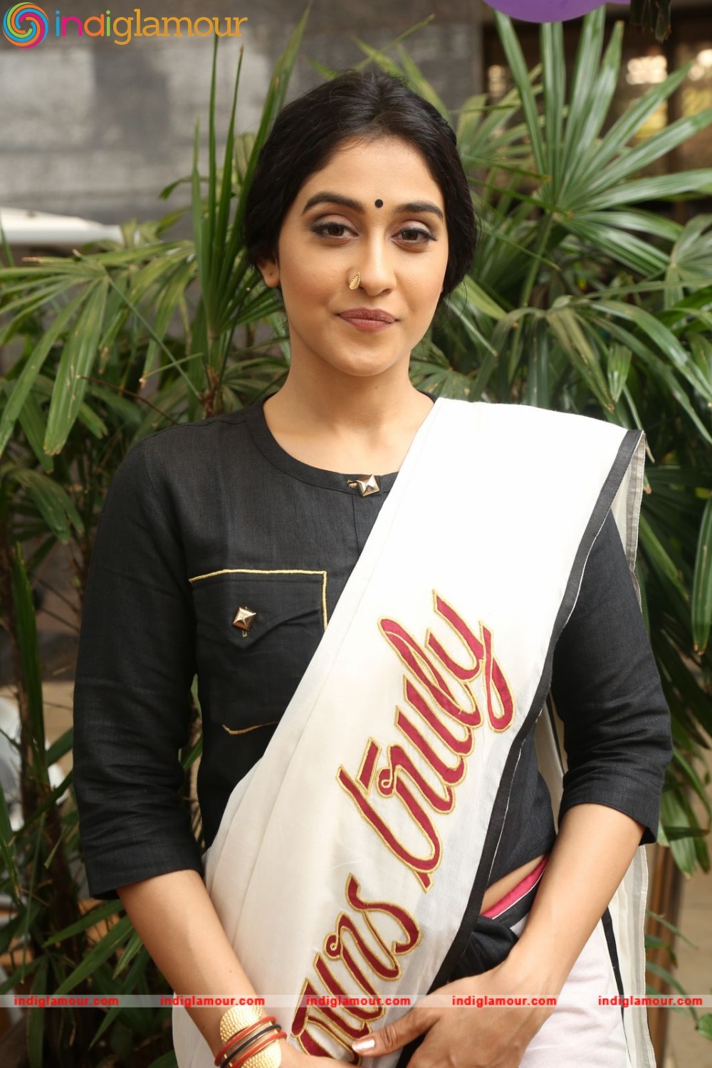Regina Cassandra Actress hd photo