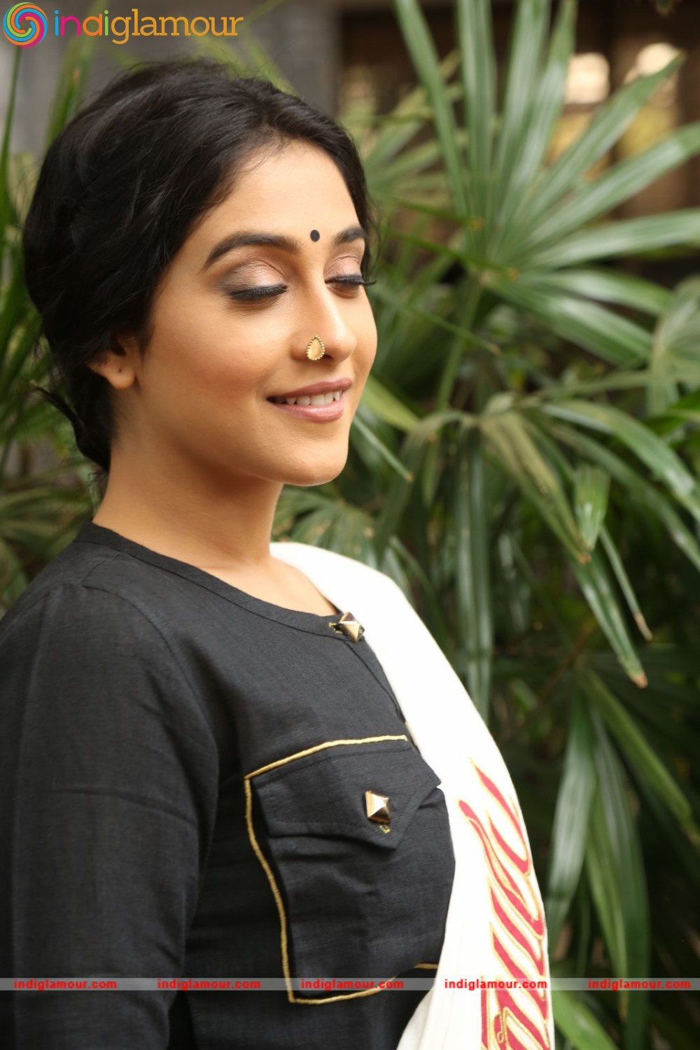 Regina Cassandra Actress hd photo