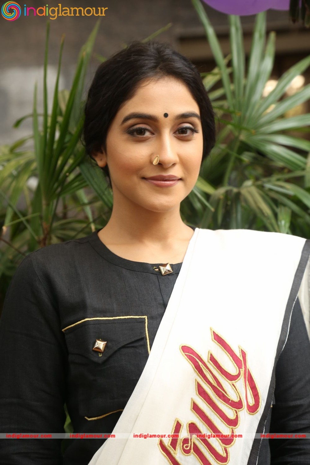 Regina Cassandra Actress hd photo