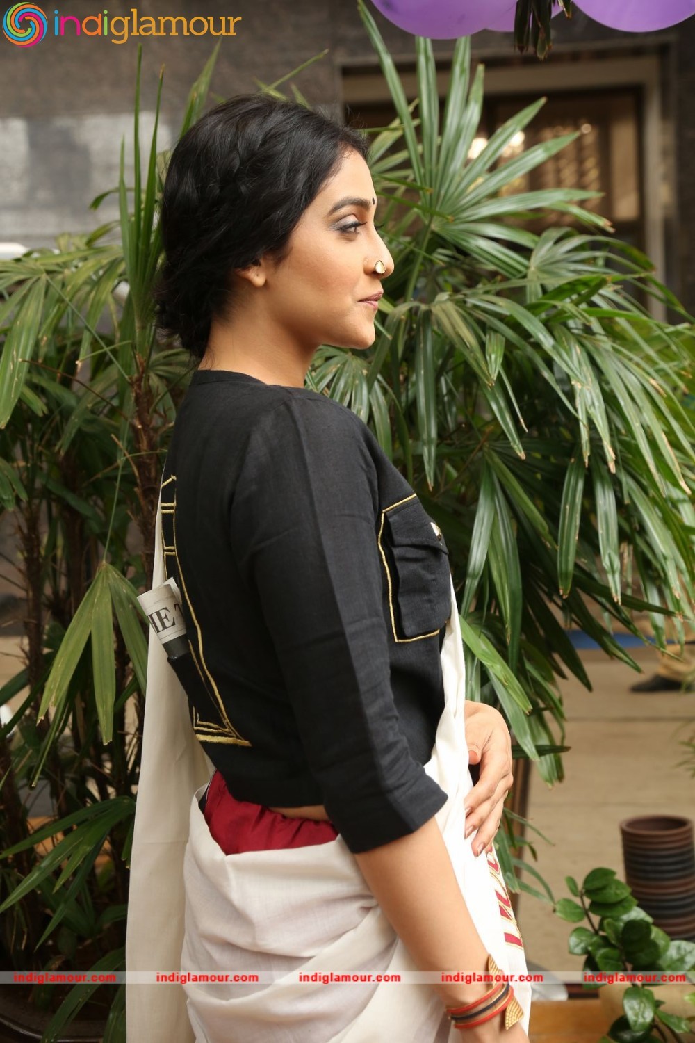 Regina Cassandra Actress hd photo