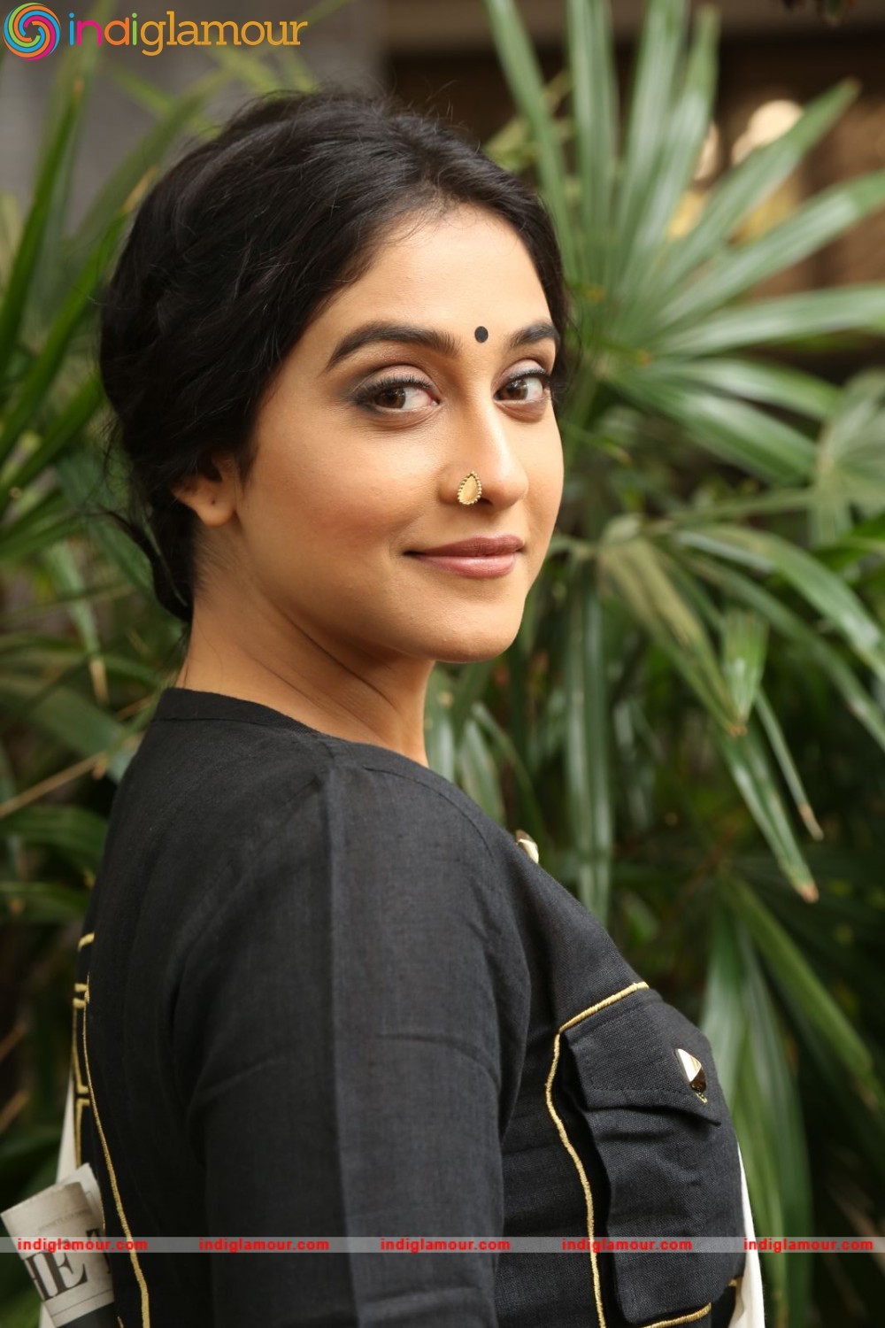 Regina Cassandra Actress hd photo