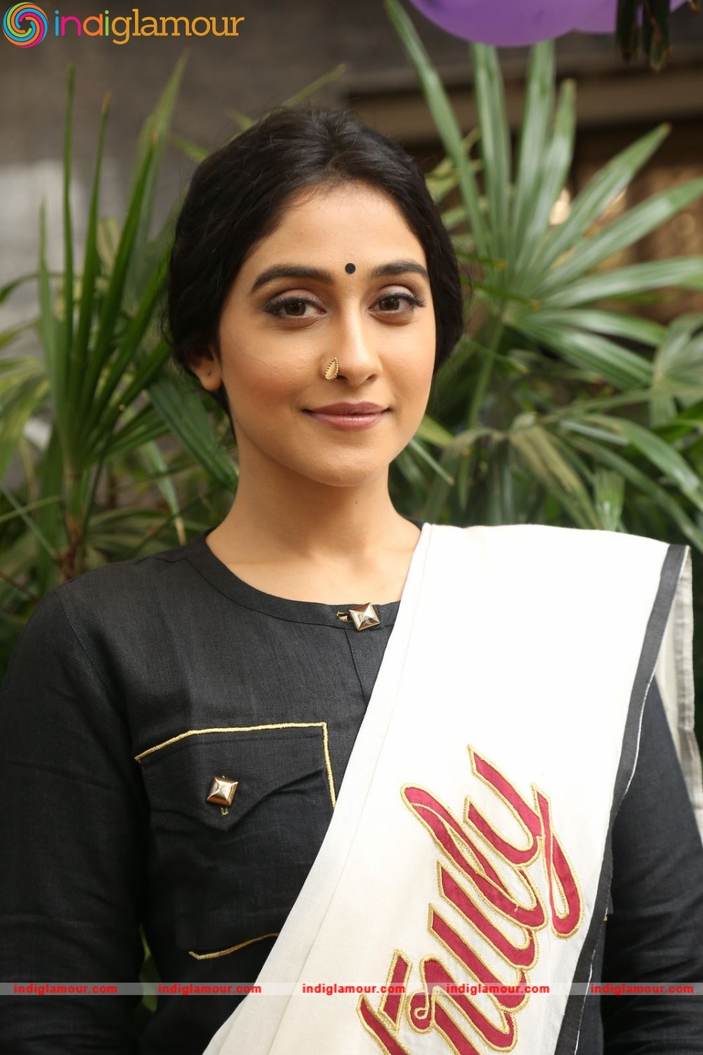 Regina Cassandra Actress hd photo