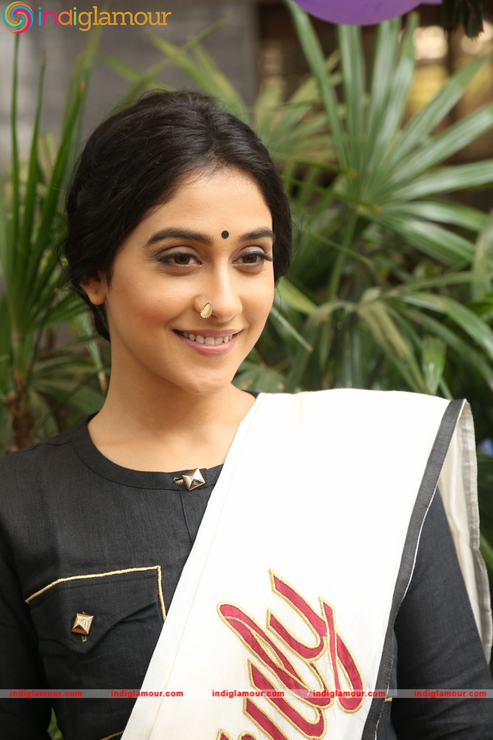 Regina Cassandra Actress hd photo