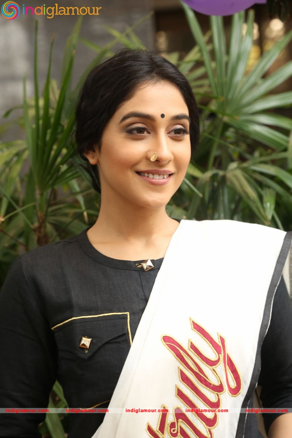 Regina Cassandra Actress hd photo
