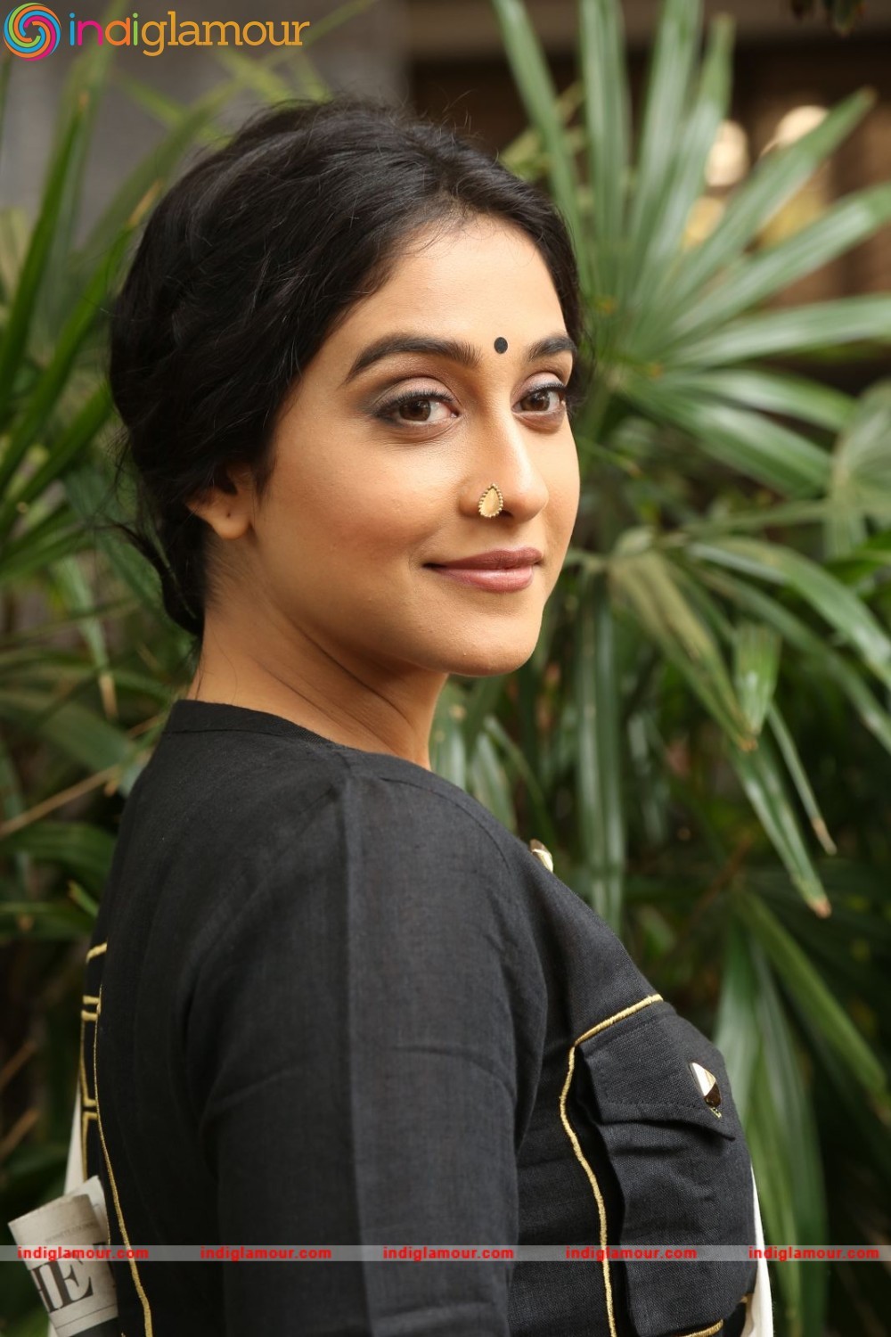 Regina Cassandra Actress hd photo