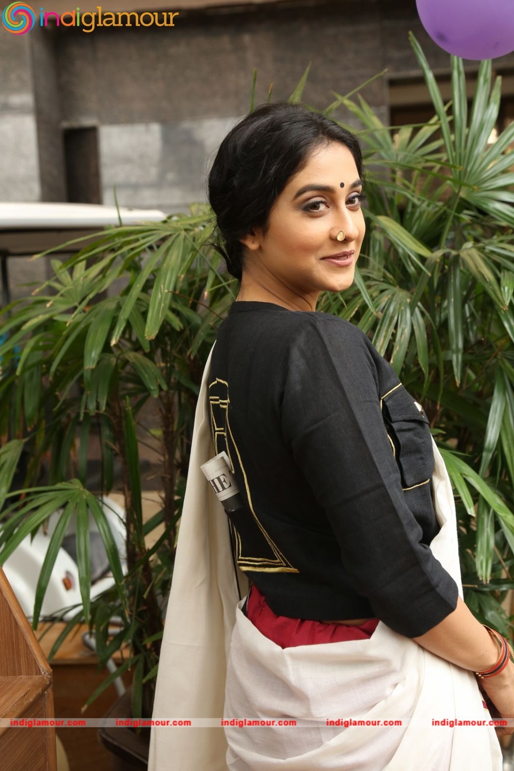Regina Cassandra Actress hd photo