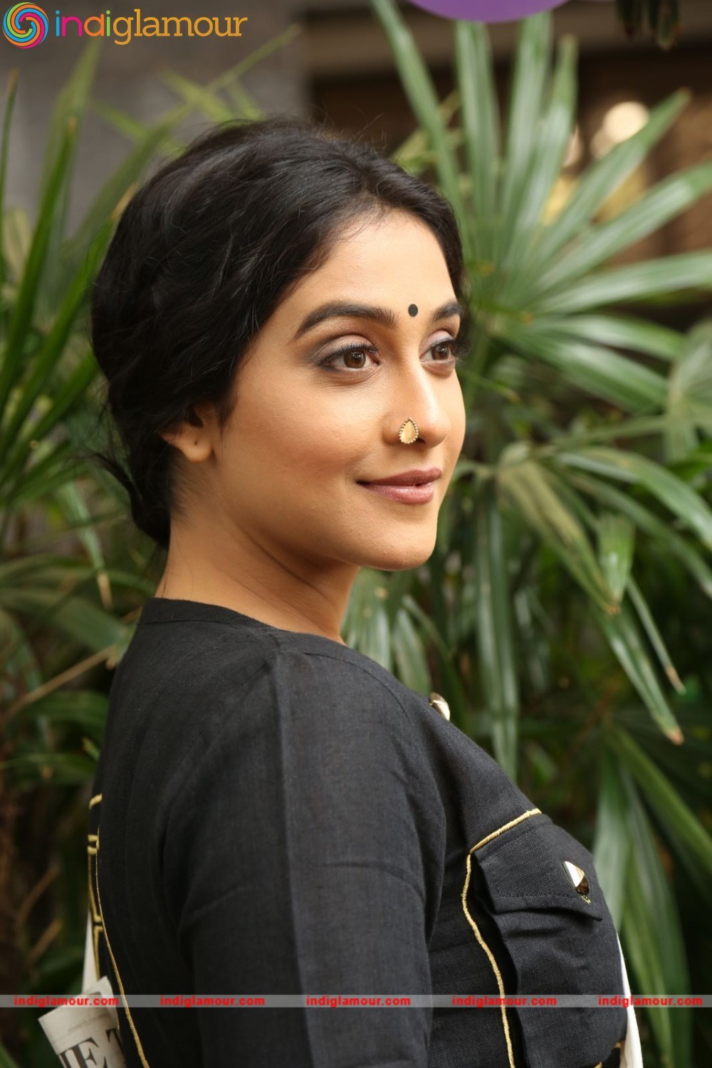 Regina Cassandra Actress hd photo