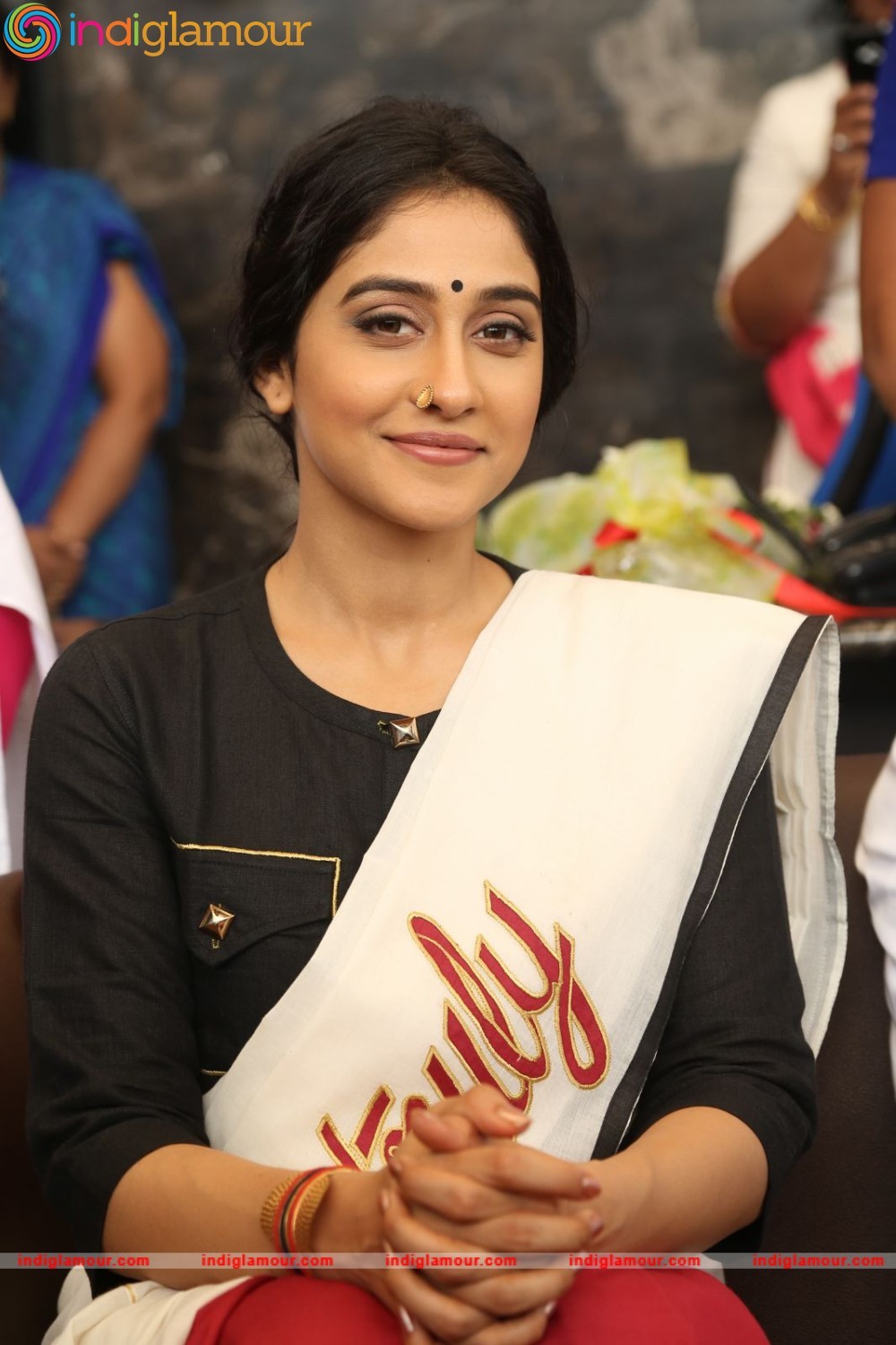 Regina Cassandra Actress hd photo
