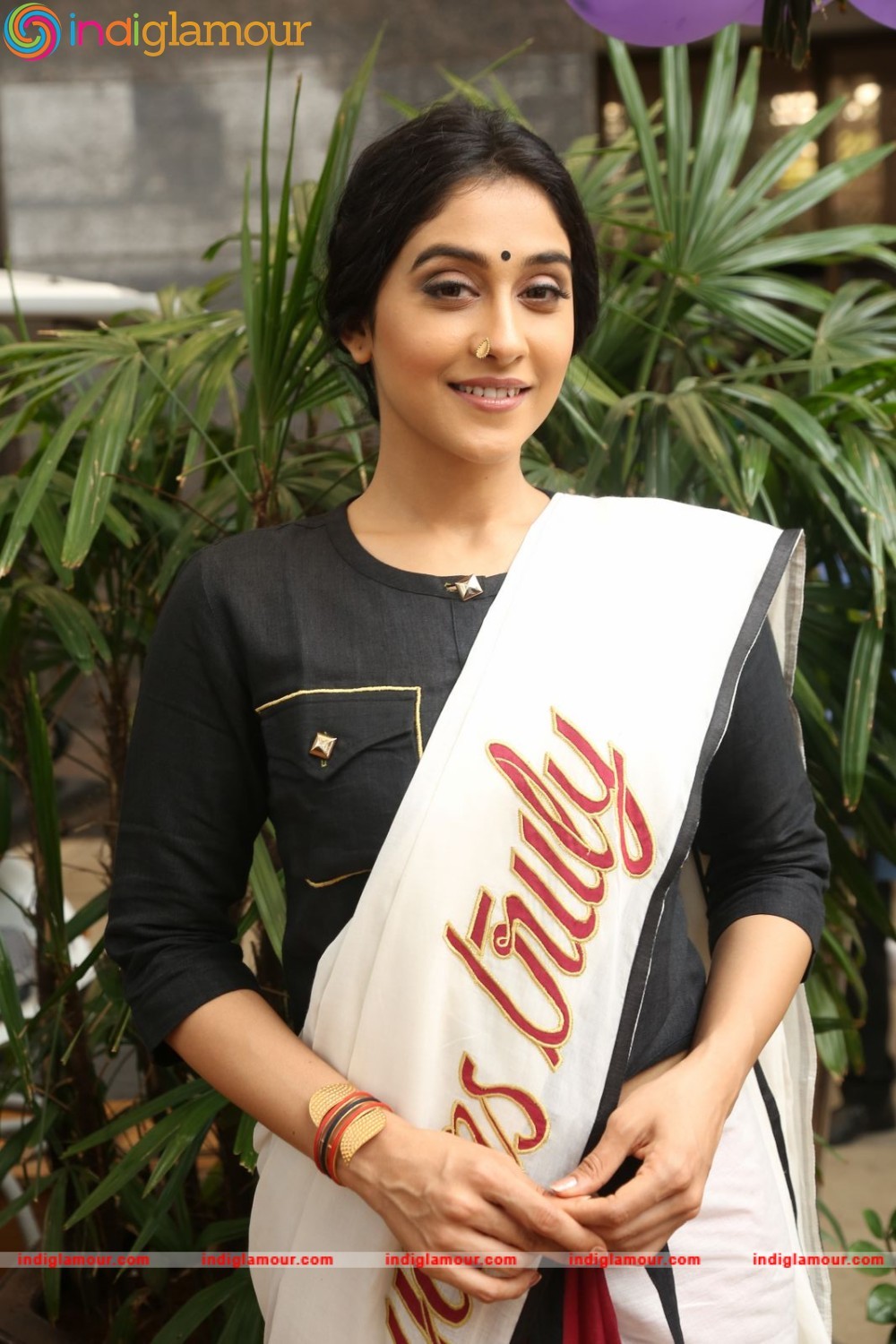Regina Cassandra Actress hd photo
