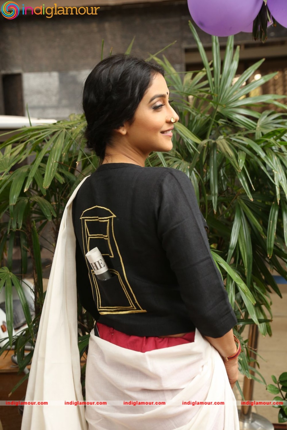 Regina Cassandra Actress hd photo
