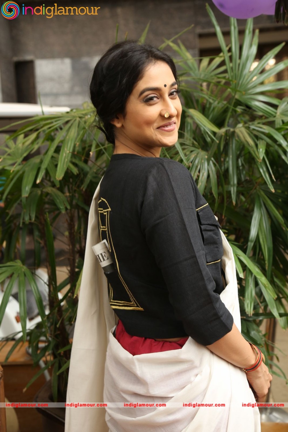 Regina Cassandra Actress hd photo
