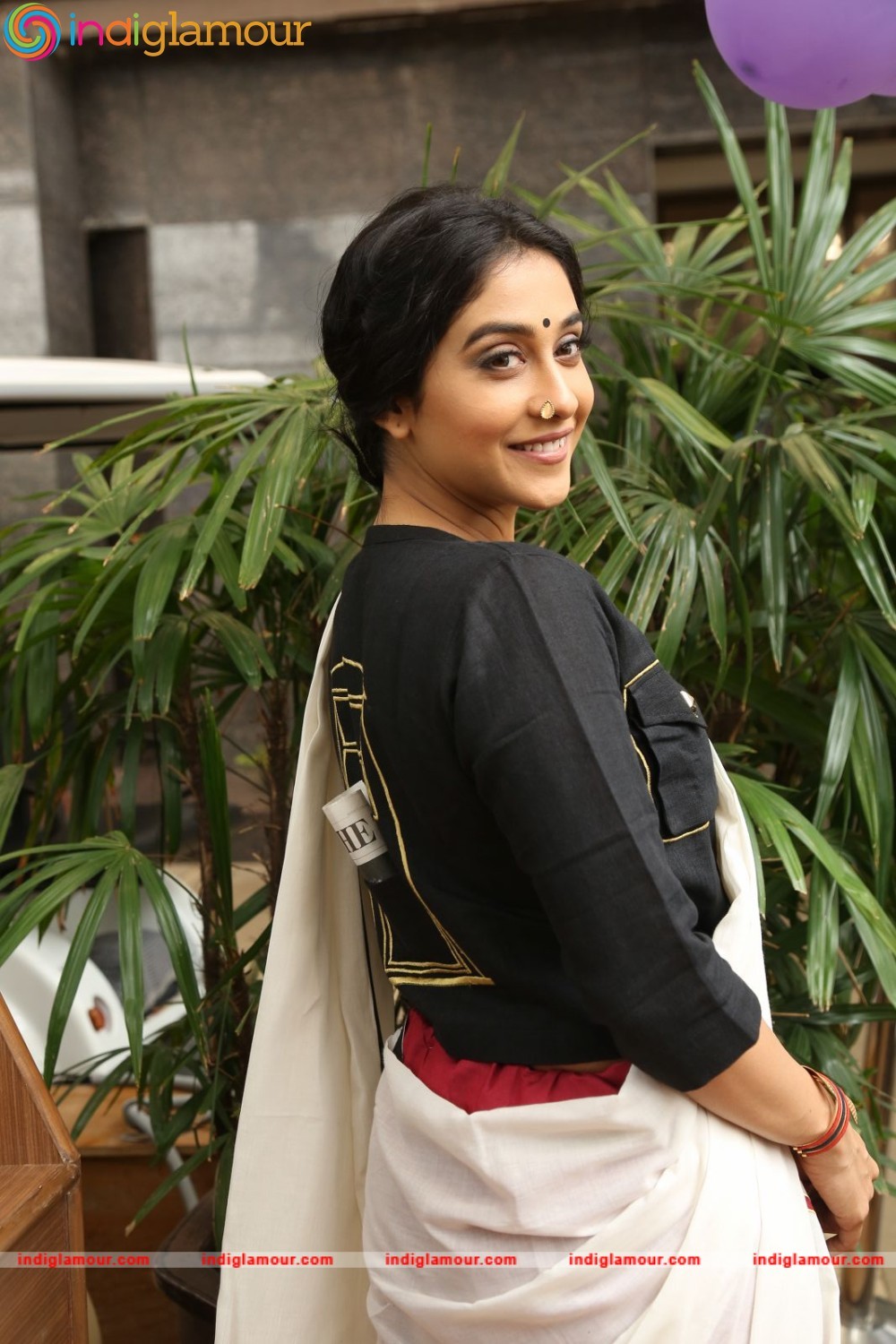 Regina Cassandra Actress hd photo