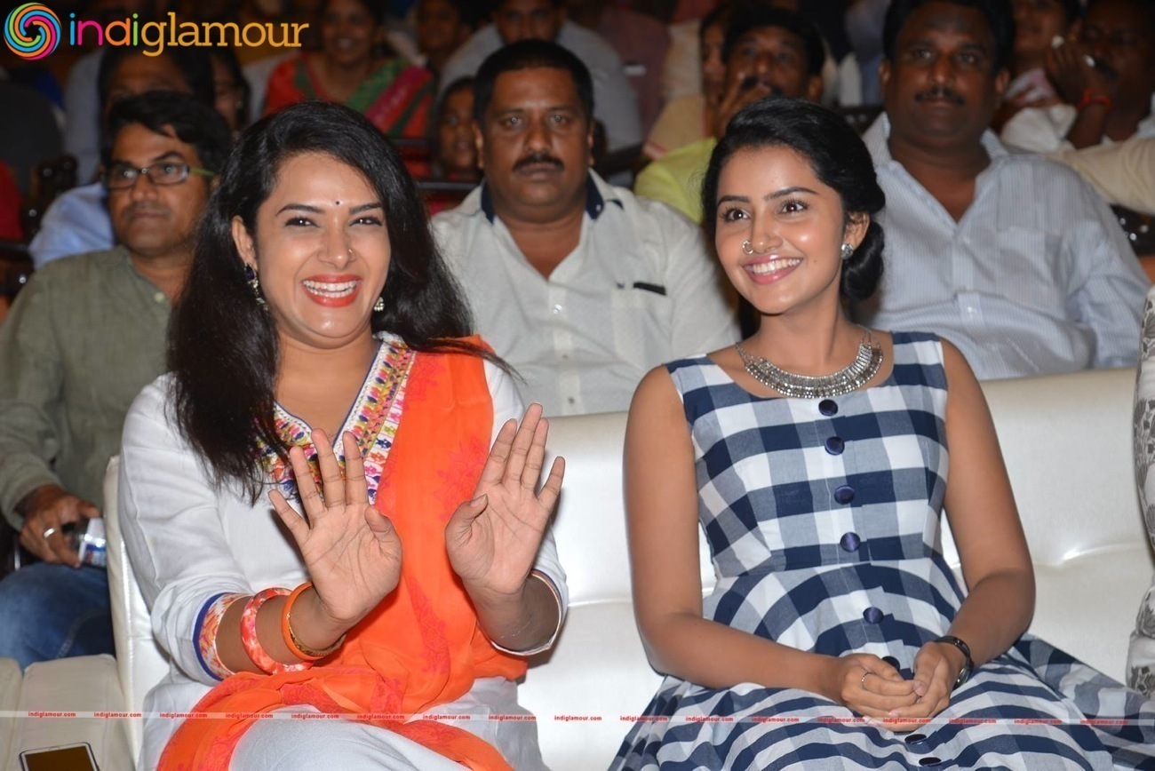 Anupama Parameshwaran Actress hd photo