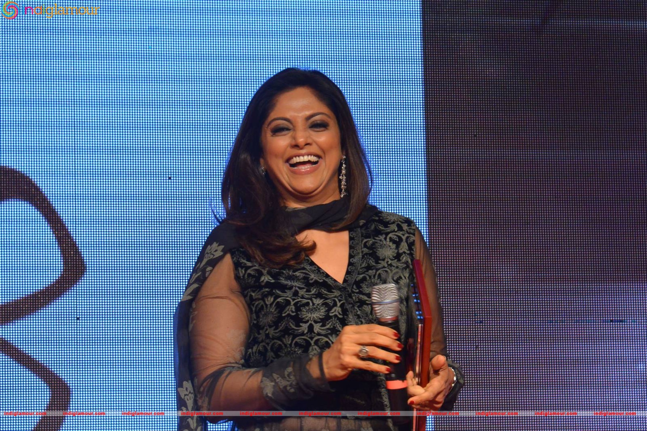 Nadhiya Actress hd photo