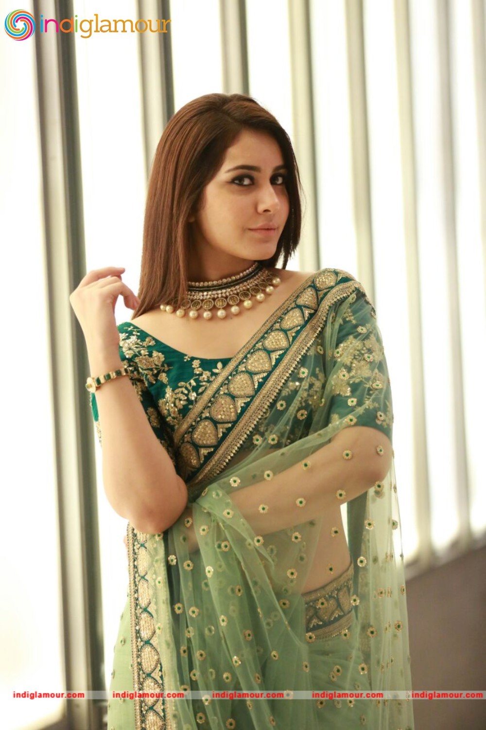 Raashi Khanna Actress hd photo