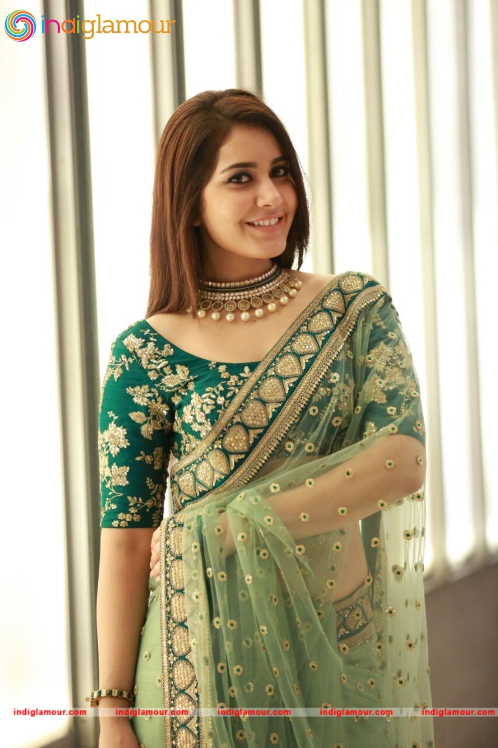 Raashi Khanna Actress hd photo