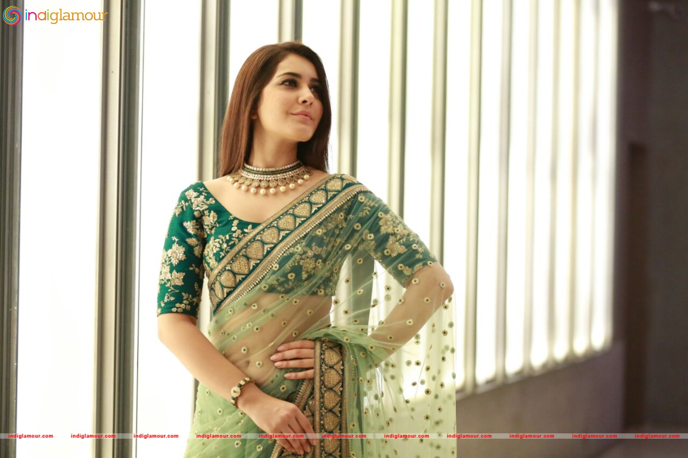 Raashi Khanna Actress hd photo
