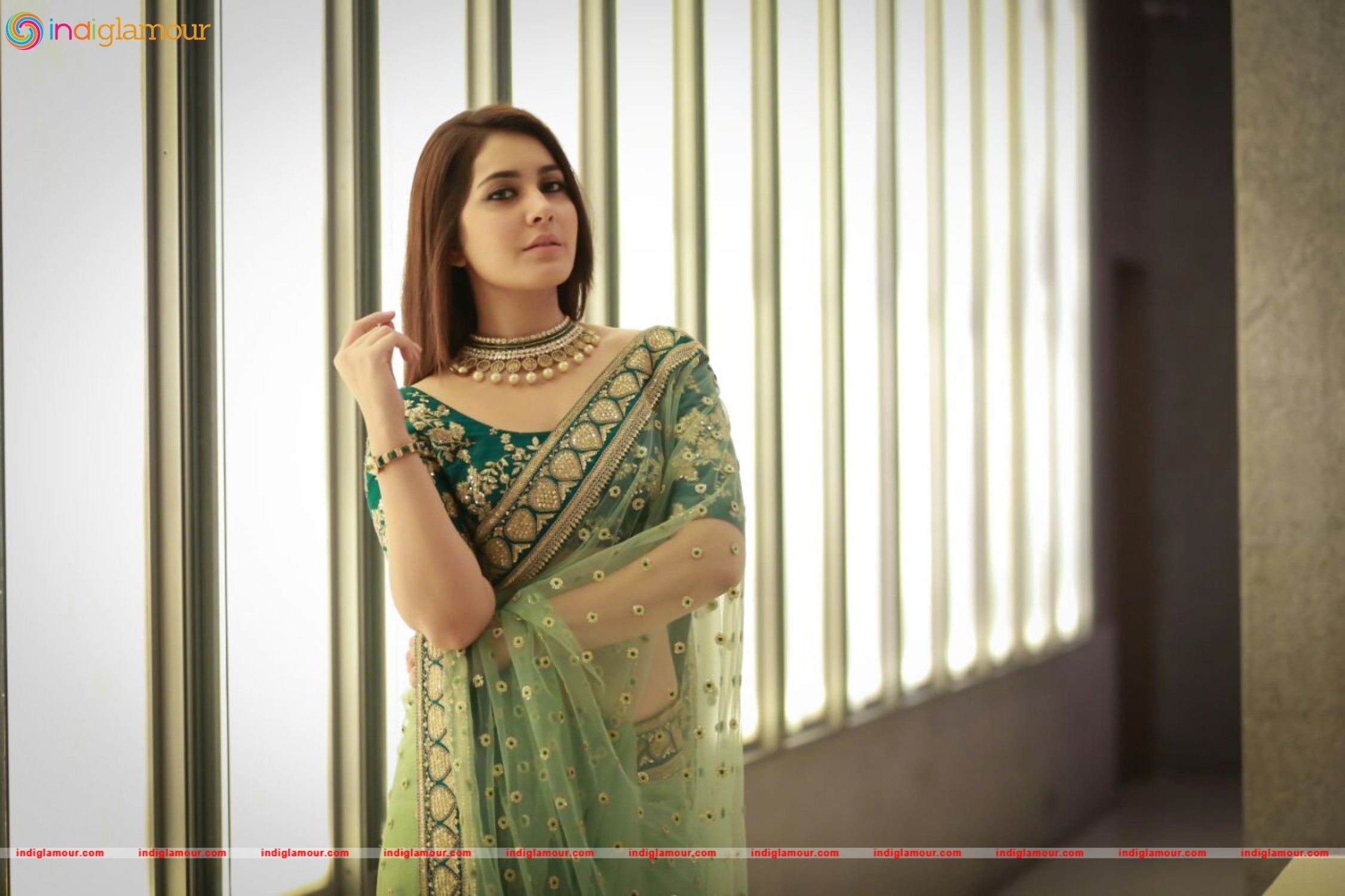 Raashi Khanna Actress hd photo