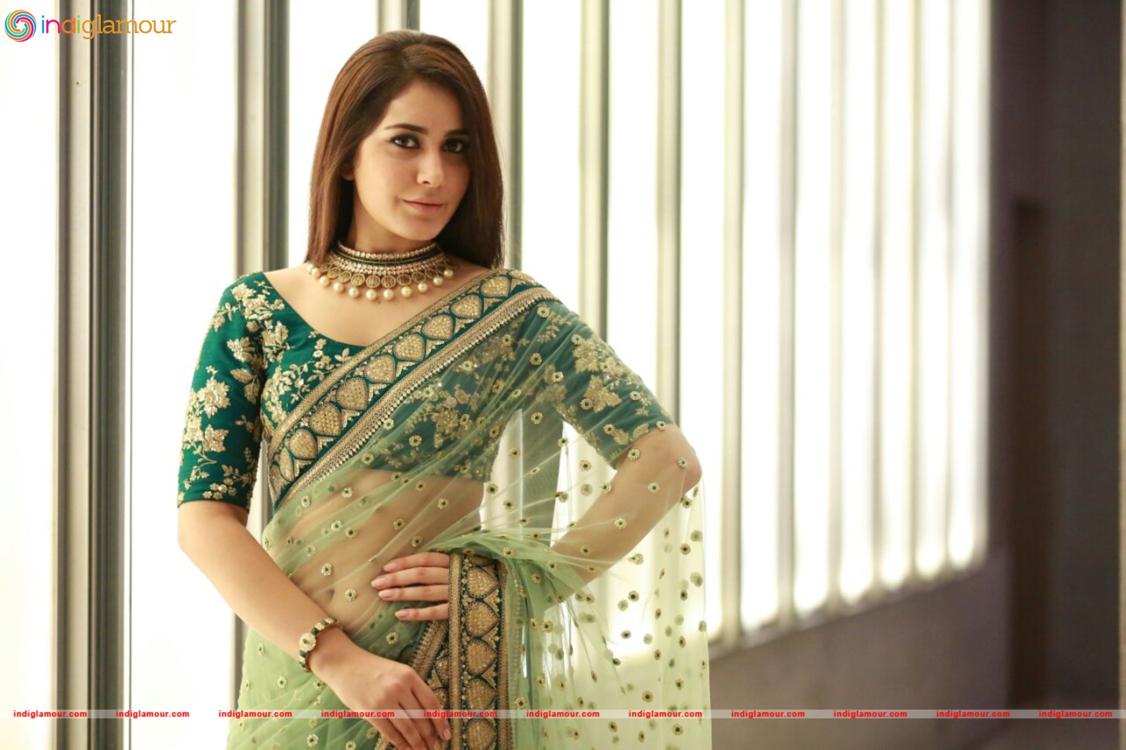 Raashi Khanna Actress hd photo