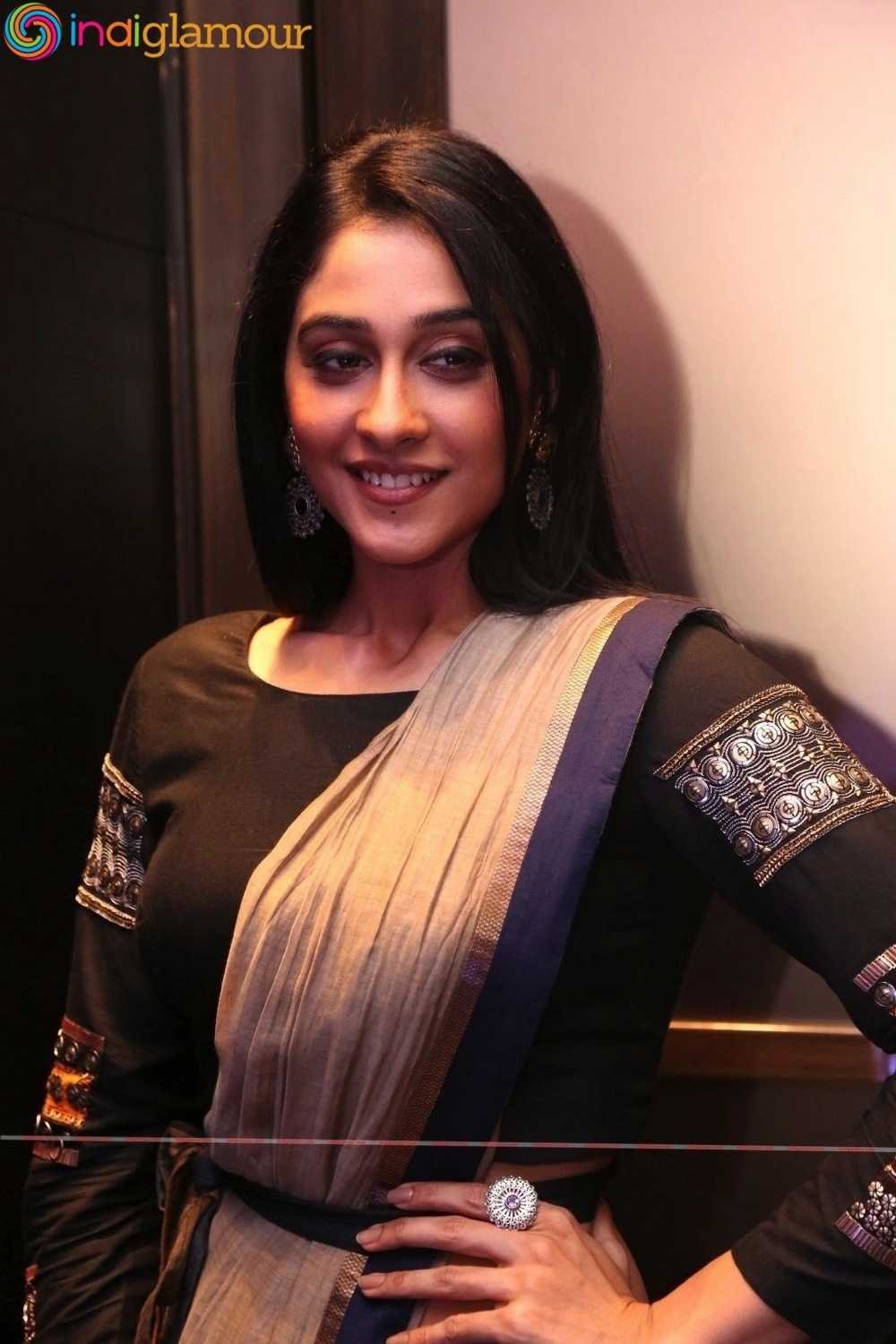 Regina Cassandra Actress hd photo