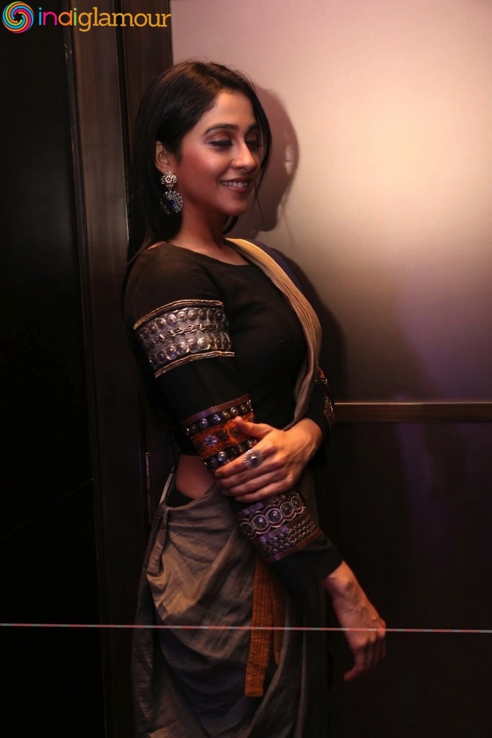 Regina Cassandra Actress hd photo
