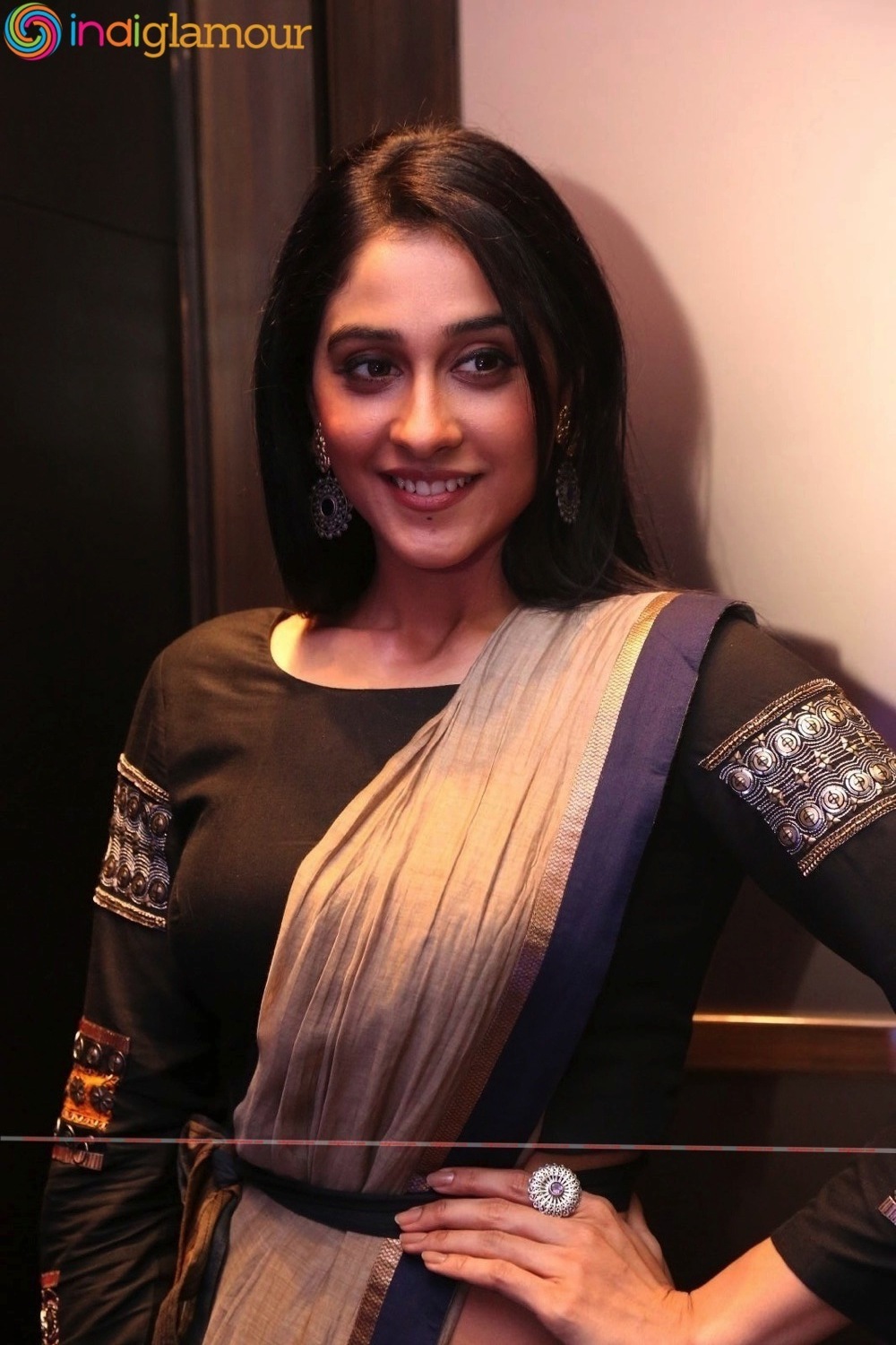 Regina Cassandra Actress hd photo