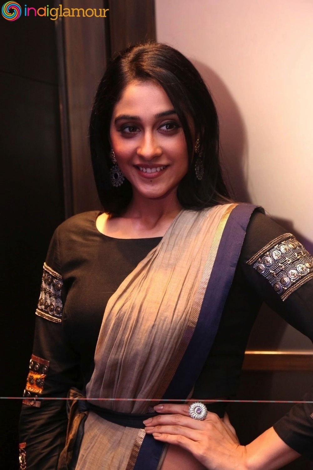 Regina Cassandra Actress hd photo