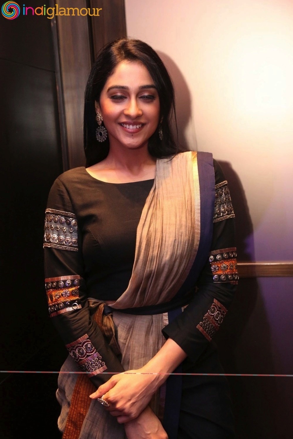 Regina Cassandra Actress hd photo