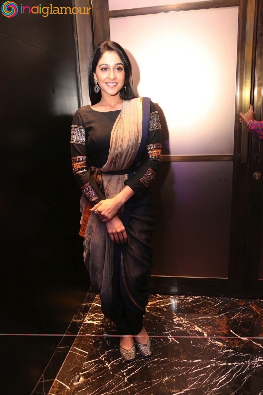 Regina Cassandra Actress hd photo