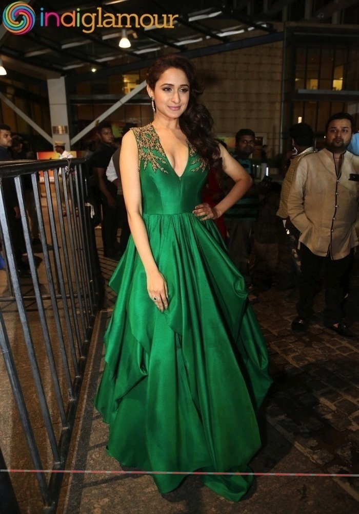 Pragya Jaiswal Actress hd photo