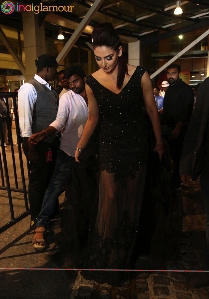 Ragini Dwivedi Actress hd photo