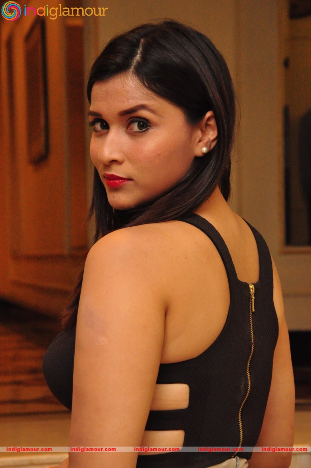 Mannara Chopra Actress hd photo