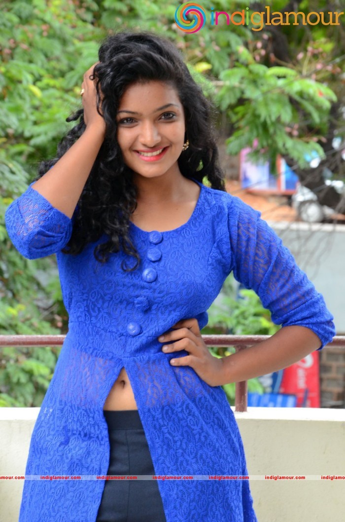 Gayathri Actress hd photo