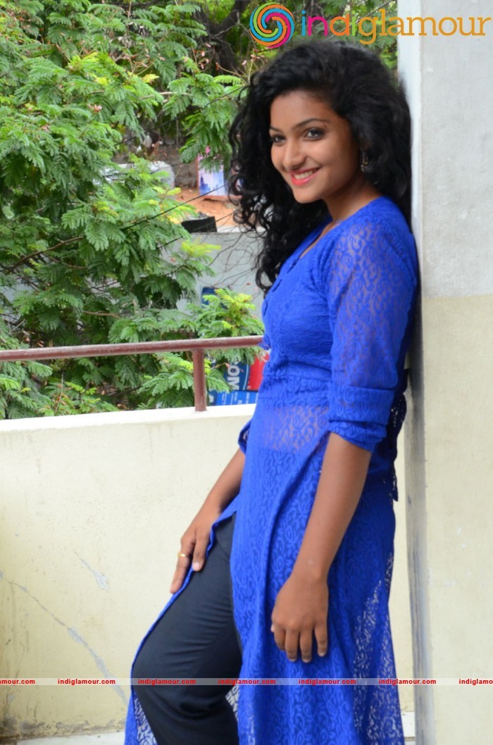 Gayathri Actress hd photo
