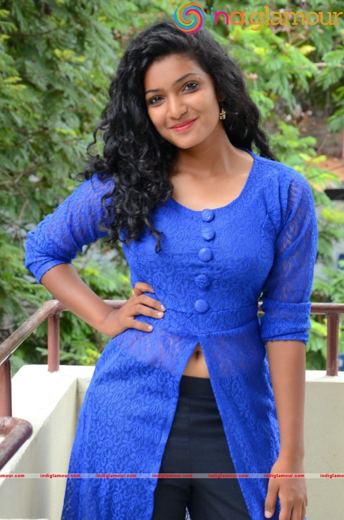 Gayathri Actress hd photo