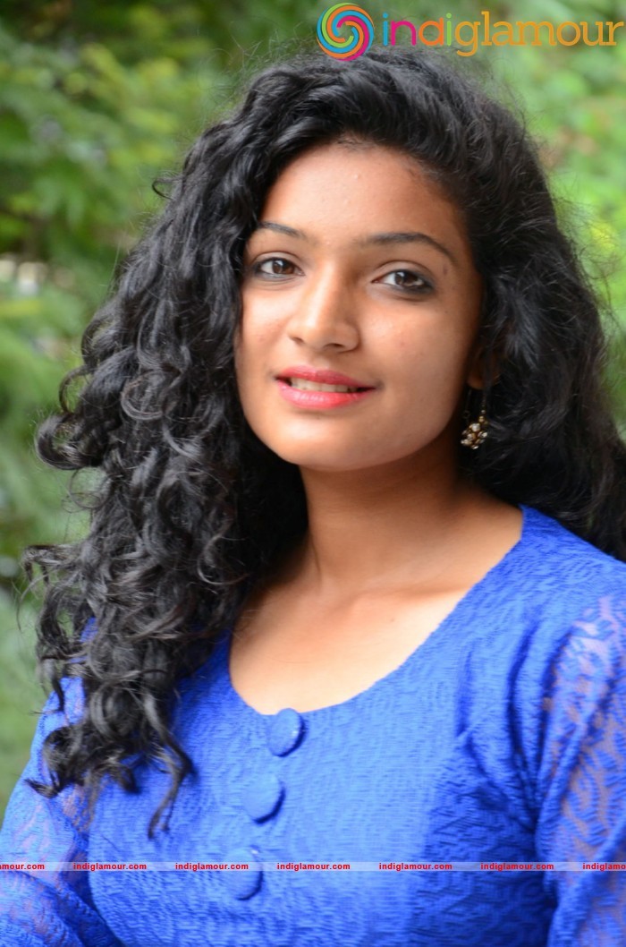 Gayathri Actress hd photo