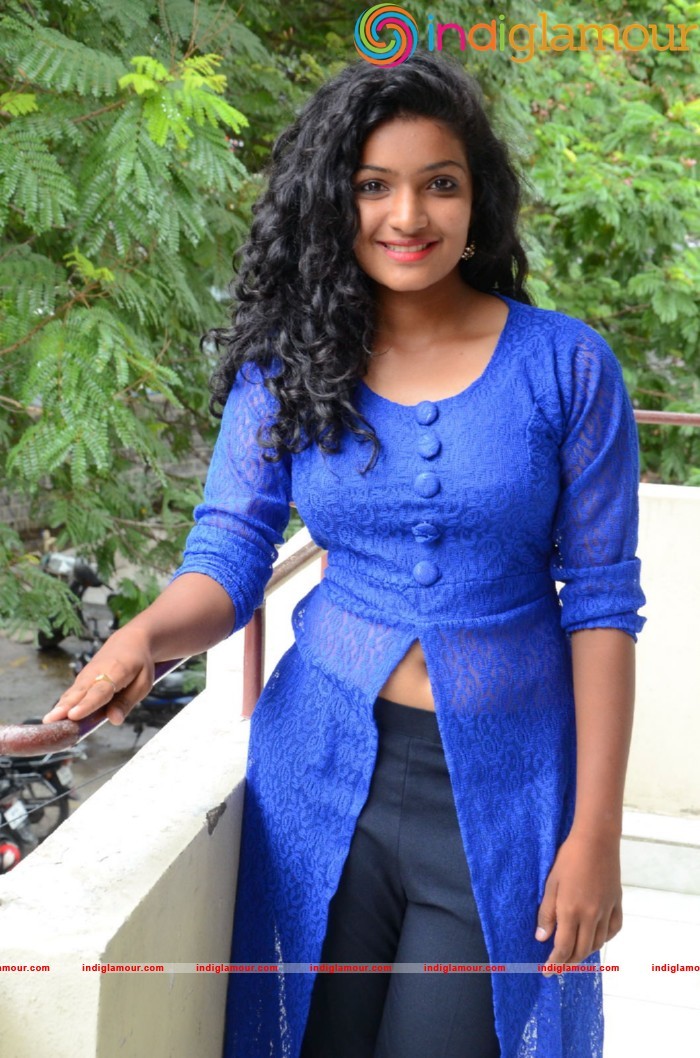 Gayathri Actress hd photo