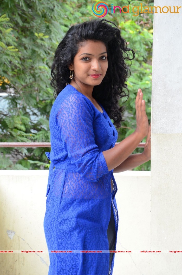 Gayathri Actress hd photo