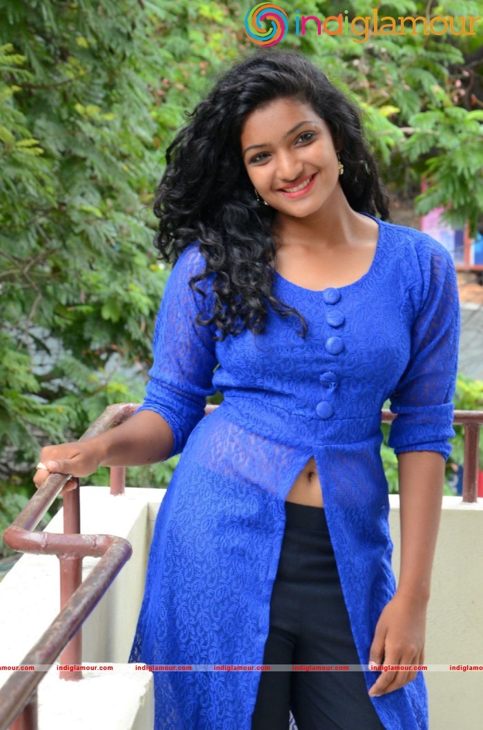 Gayathri Actress hd photo