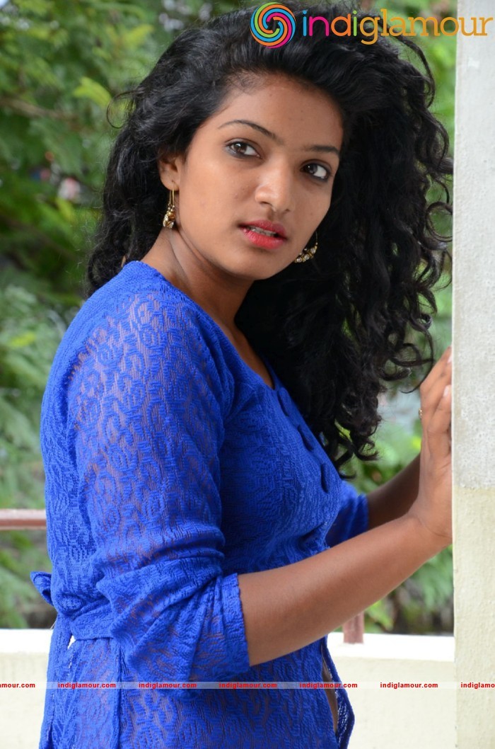 Gayathri Actress hd photo